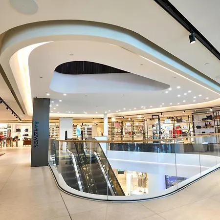 Elegant One Bedroom With A Stunning Seaview