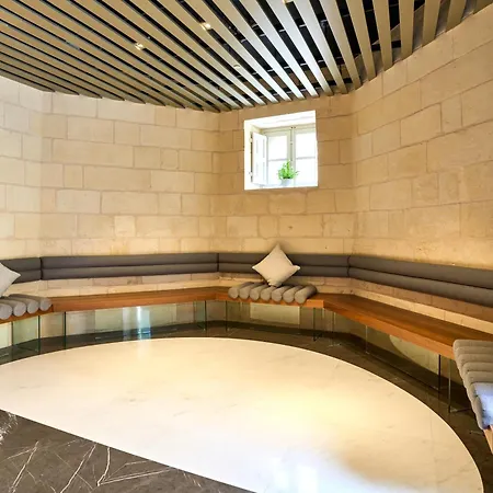 Apartman Elegant One Bedroom With A Stunning Seaview