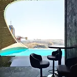 Elegant One-bedroom With Sea Views