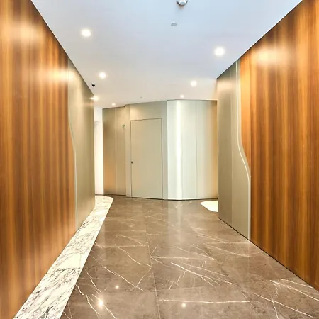 شقة Elegant One-bedroom With Sea Views