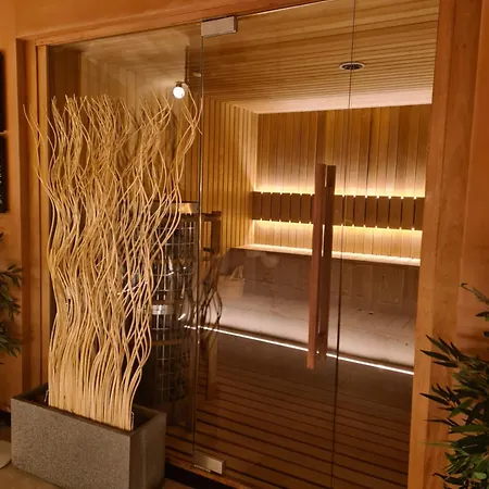 Elegant One Bedroom With A Stunning Seaview *