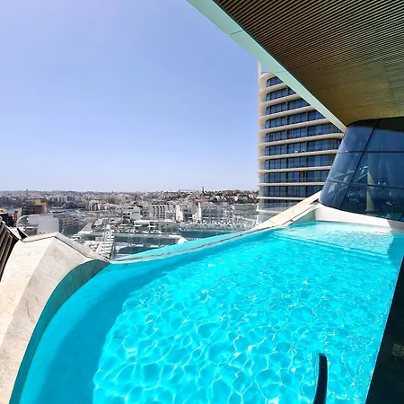 Elegant One-bedroom With Sea Views * سانت جوليان
