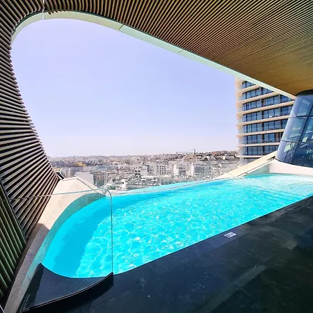 شقة Elegant One-bedroom With Sea Views *